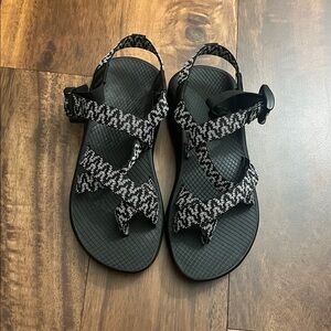 Womens chacos hiking sandals size 7
